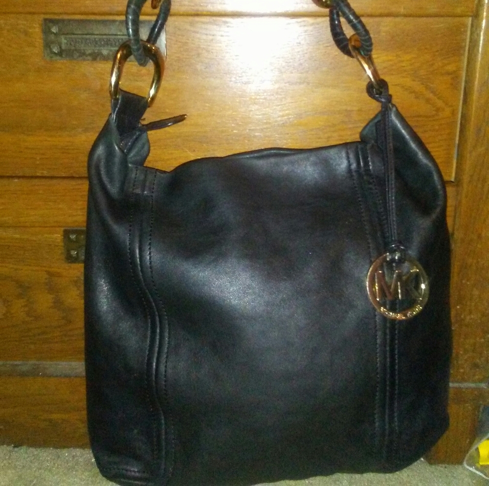 Michael Kors Large Chain link Hobo
